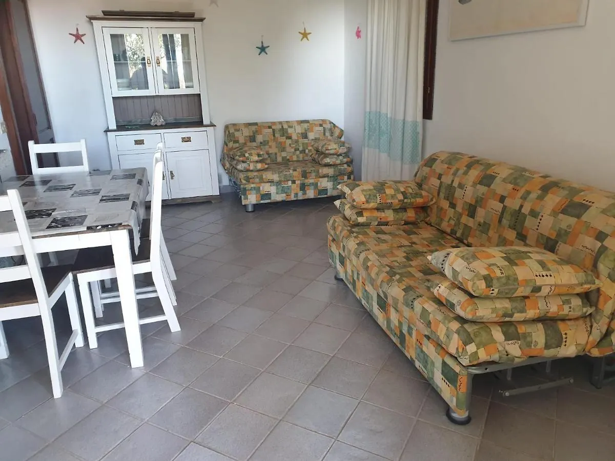 Villetta 4 Stanze Da Letto, 7 Posti, Vista Mare San Teodoro  Italy